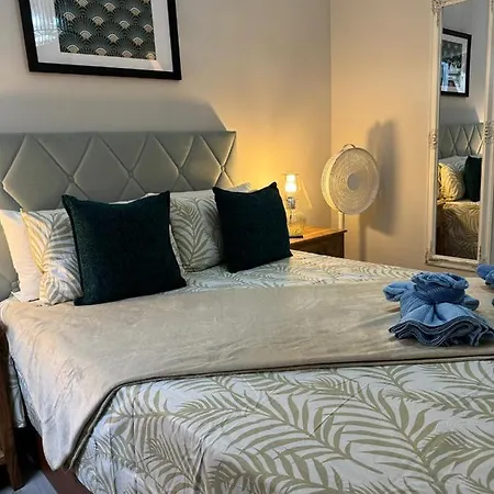 Apartment Dream Maday